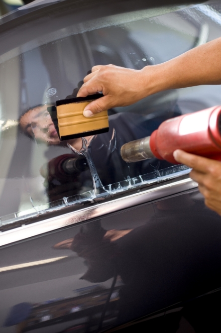 Auto Glass Repair and Replacement in Farmington Hills, MI - rhills-1